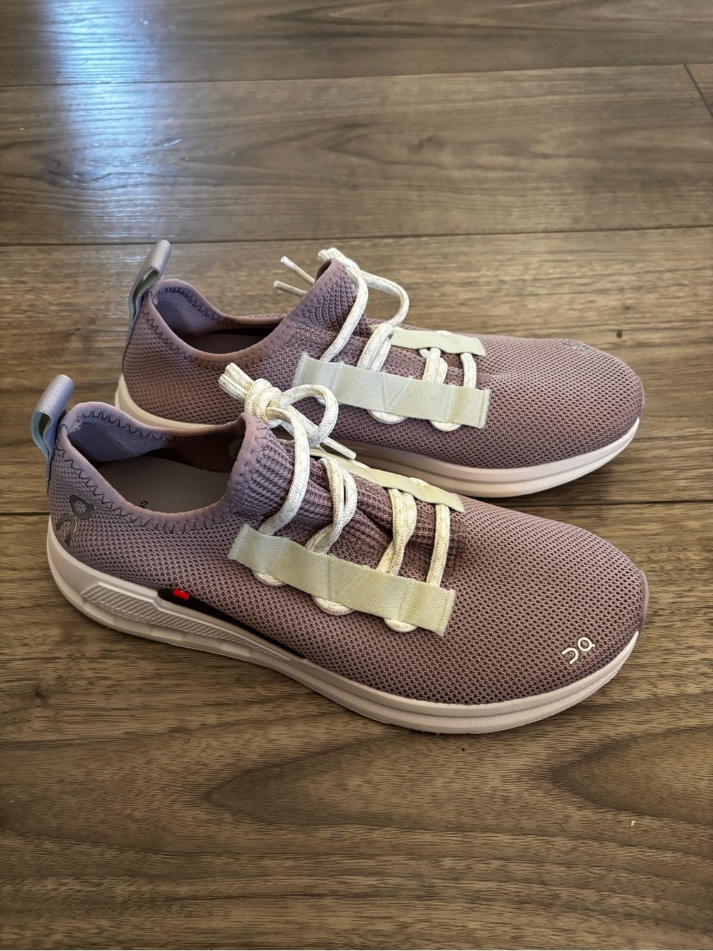 On Running Lightweight Mesh Sneakers in Mauve with White Accents
